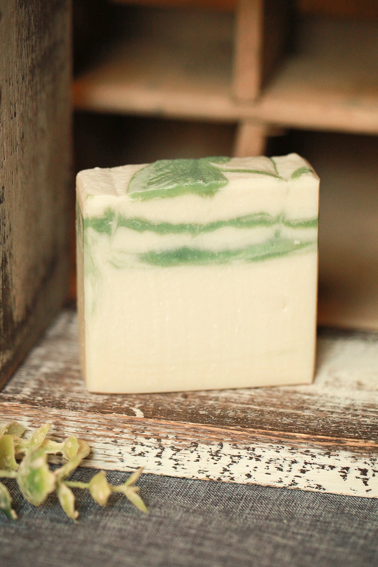 GLACIER MINT COLD PROCESS SOAP, TALLOW & SHEA BUTTER SOAP